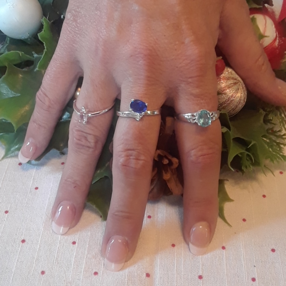 🌻Just In🌻 Bunde of 3 size 9.5☃️